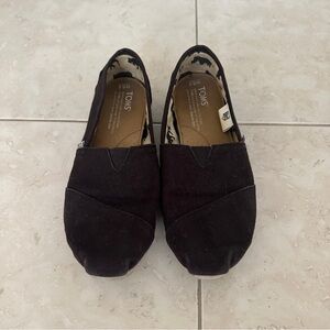 Black Toms Size 6.5W